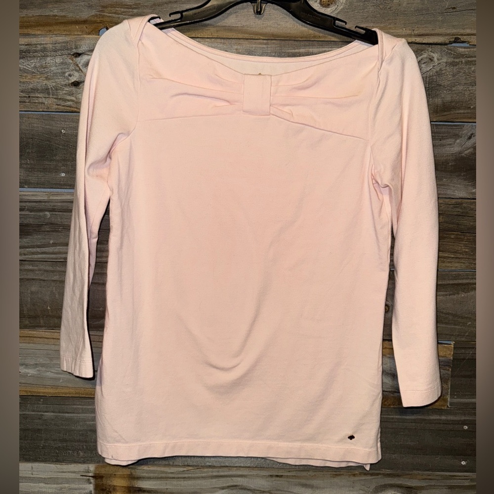 KATE SPADE- 3/4 Sleeve T-shirt with a bow
Size: S kate spade
Light pink
